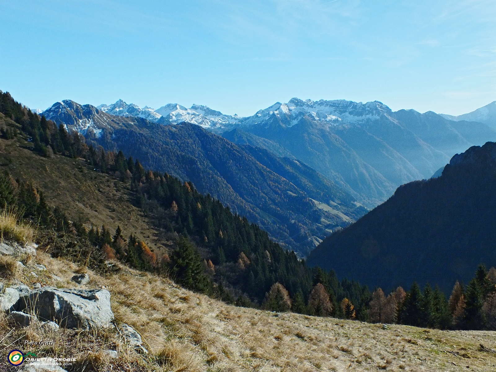 37 vista verso la Valle Brembana....JPG